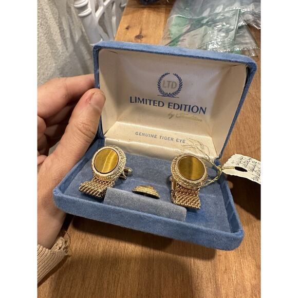 Limited Edition Men's Cufflinks TIGERS EYE GOLD TONE LINK CUFFLINKS PAIR SET - Picture 1 of 2